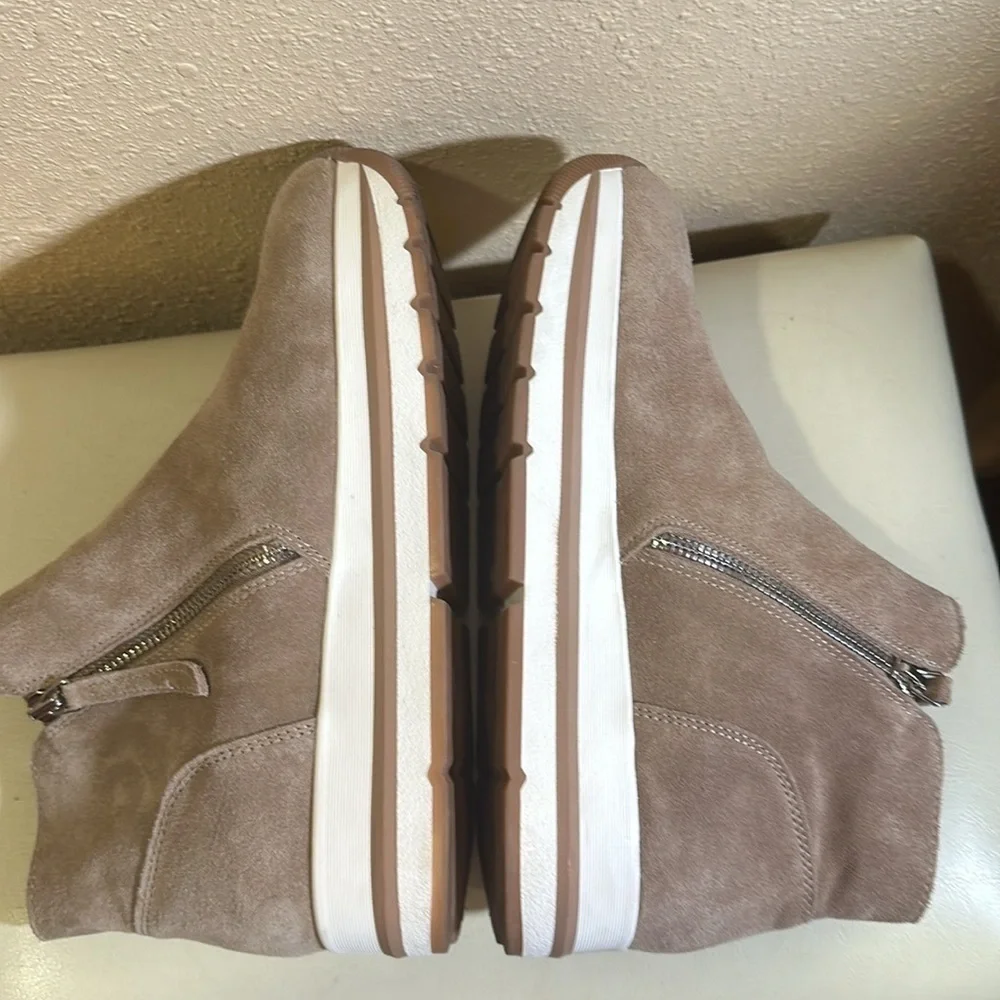 Steve Madden hightops size 8